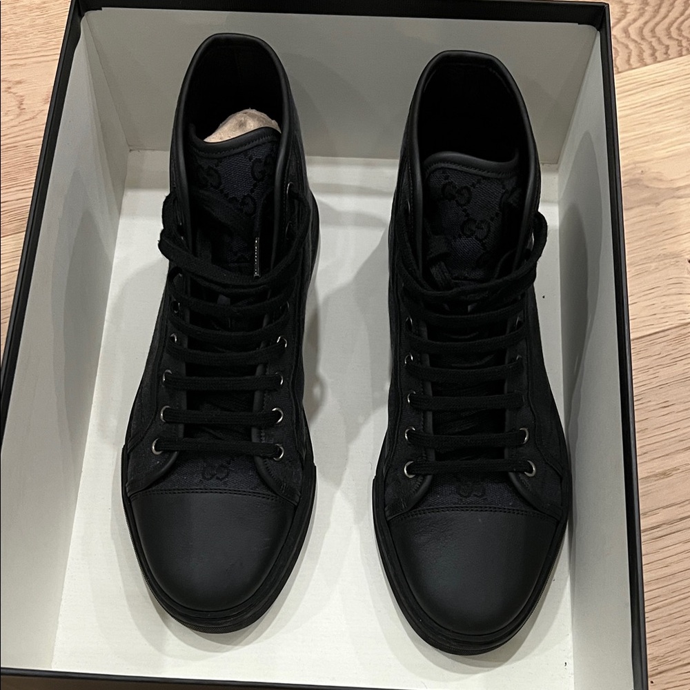 Men’s Gucci high top sneakers - Picture 3 of 9